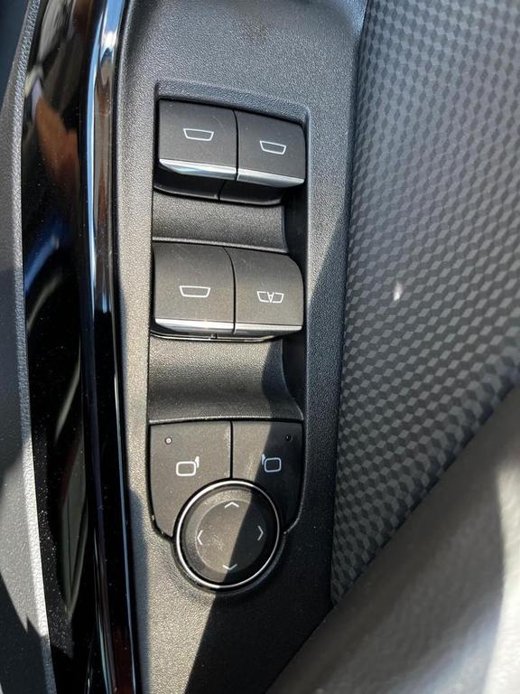 used 2025 Chevrolet Equinox car, priced at $35,790