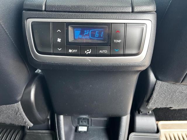 used 2019 Toyota Highlander car, priced at $21,990