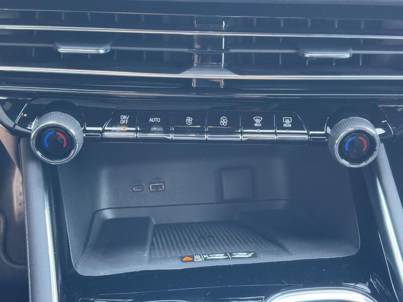 new 2026 Chevrolet Traverse car, priced at $39,340