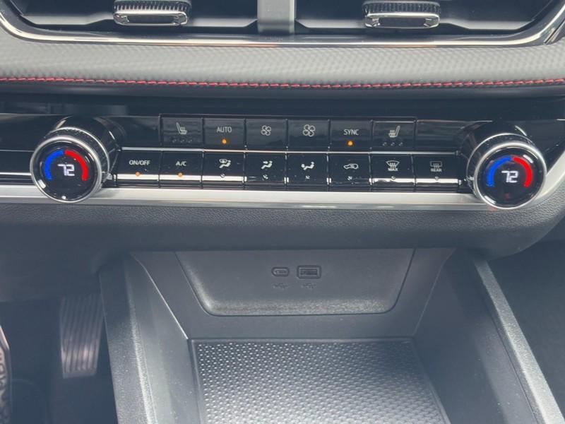 new 2026 Chevrolet Equinox car, priced at $33,445