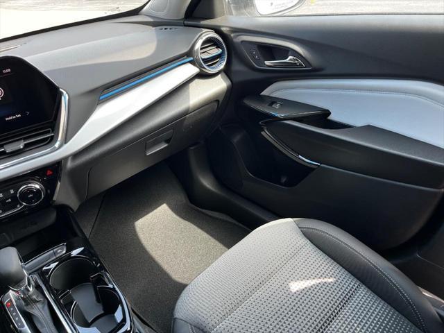 new 2025 Chevrolet Trax car, priced at $24,460