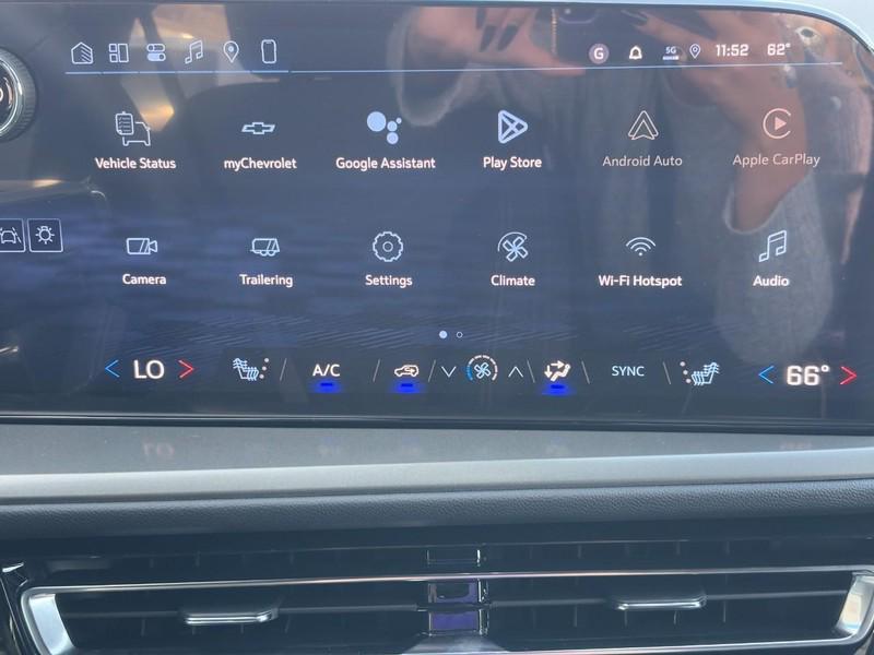 new 2026 Chevrolet Traverse car, priced at $44,215