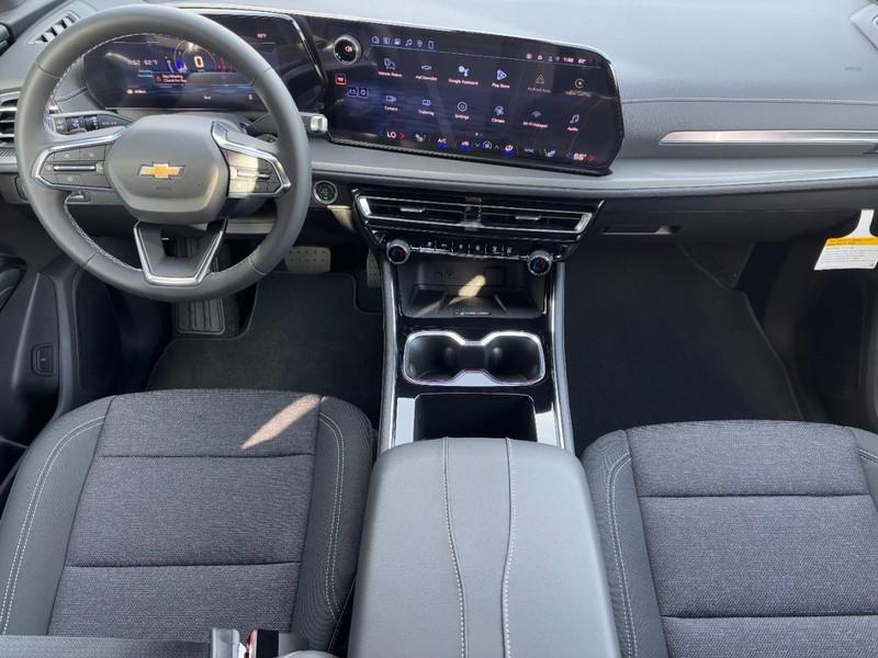 new 2026 Chevrolet Traverse car, priced at $44,215