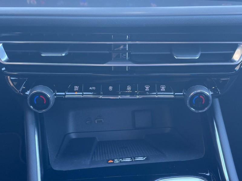 new 2026 Chevrolet Traverse car, priced at $44,105