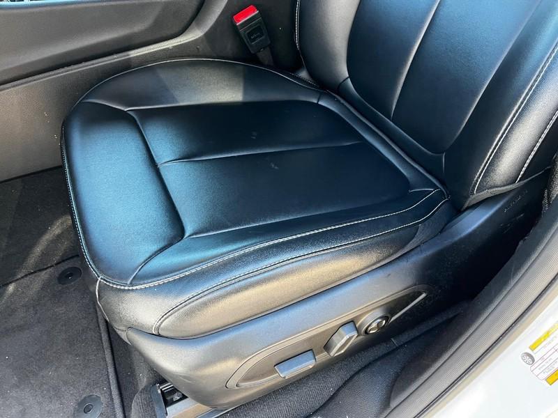 used 2024 Jeep Grand Cherokee car, priced at $40,990