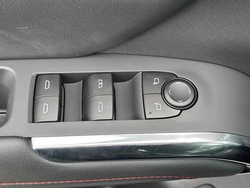 new 2026 Chevrolet Traverse car, priced at $54,555