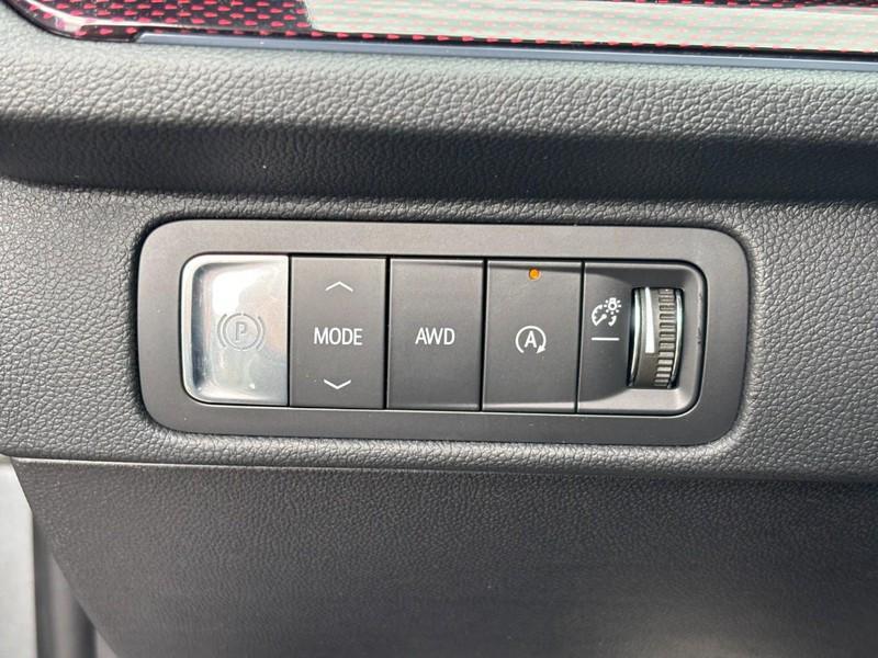 new 2026 Chevrolet Traverse car, priced at $54,555