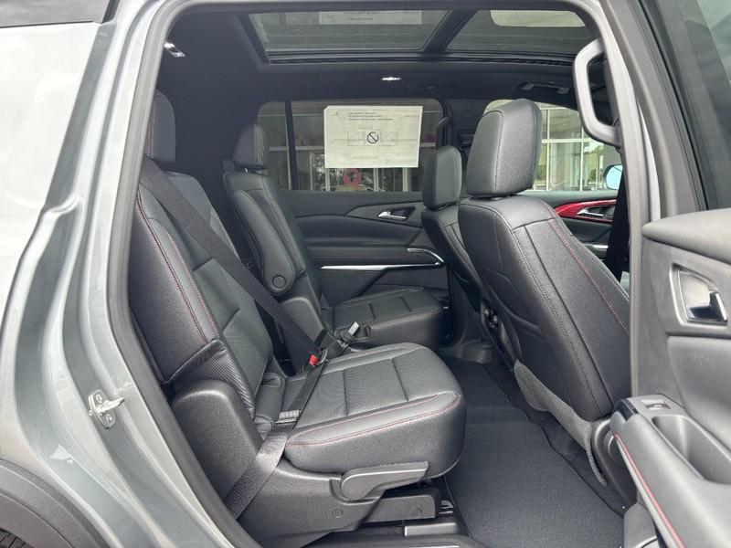 new 2026 Chevrolet Traverse car, priced at $54,555