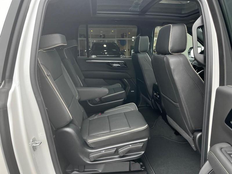 new 2025 Chevrolet Suburban car, priced at $78,905