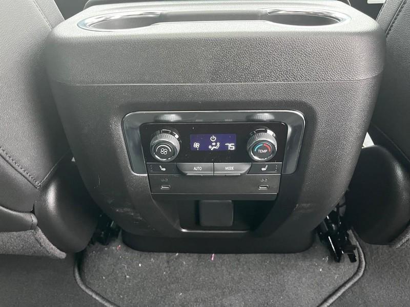 new 2025 Chevrolet Suburban car, priced at $78,905