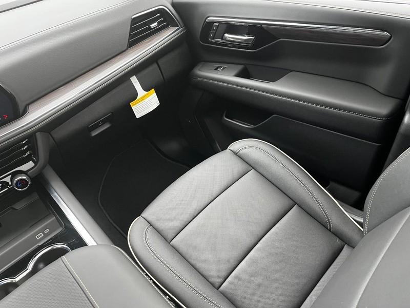 new 2025 Chevrolet Suburban car, priced at $78,905