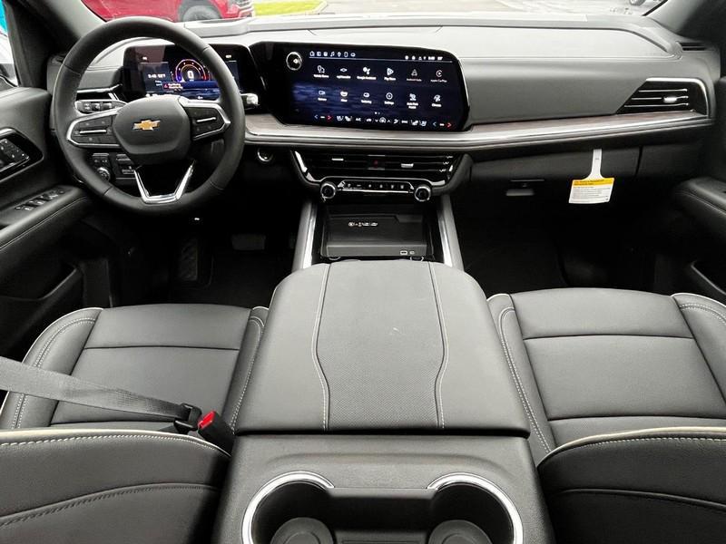 new 2025 Chevrolet Suburban car, priced at $78,905