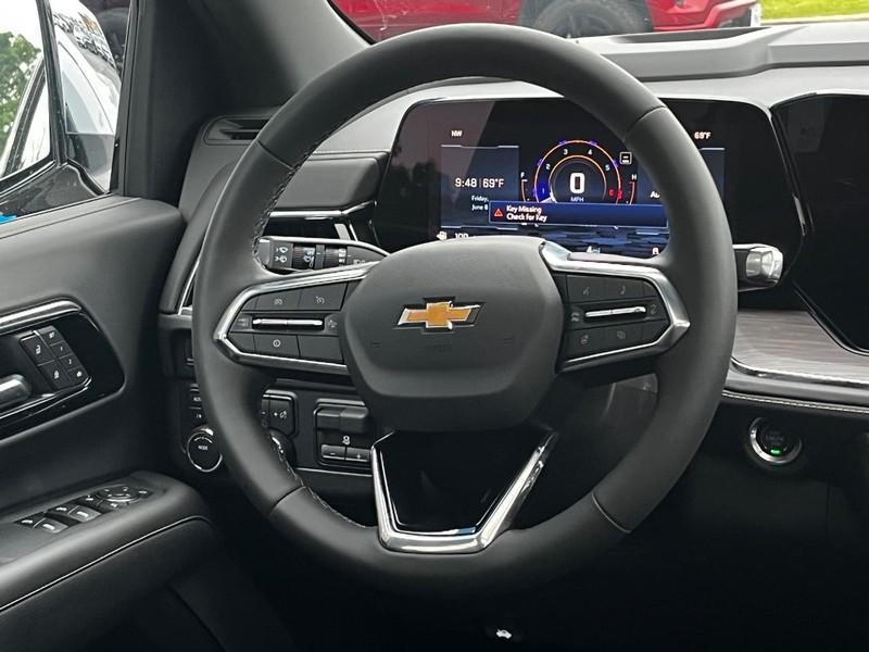 new 2025 Chevrolet Suburban car, priced at $78,905