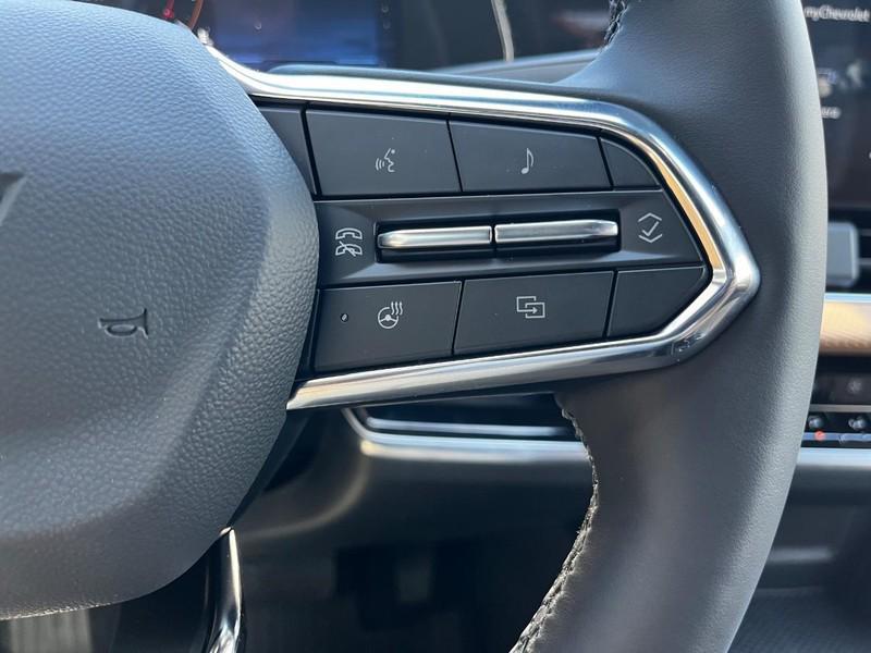 new 2026 Chevrolet Equinox car, priced at $30,096