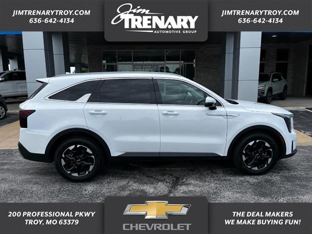 used 2024 Kia Sorento car, priced at $30,995