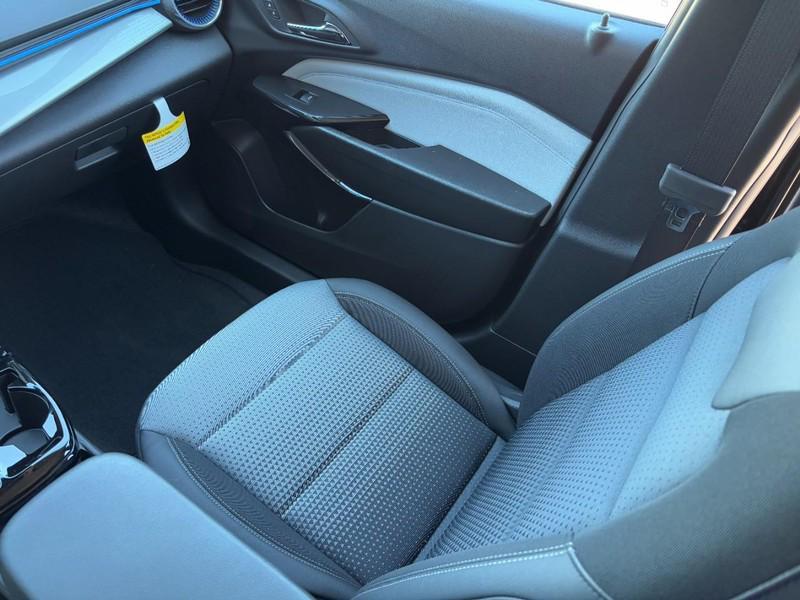 new 2025 Chevrolet Trax car, priced at $22,595