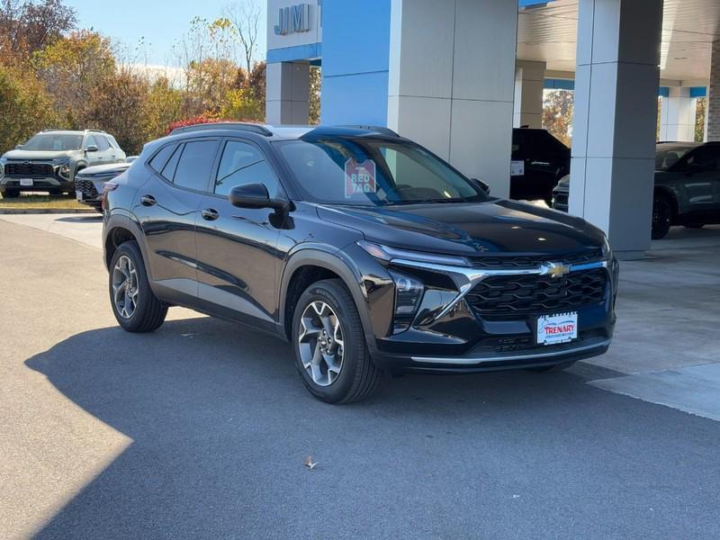 new 2025 Chevrolet Trax car, priced at $22,595