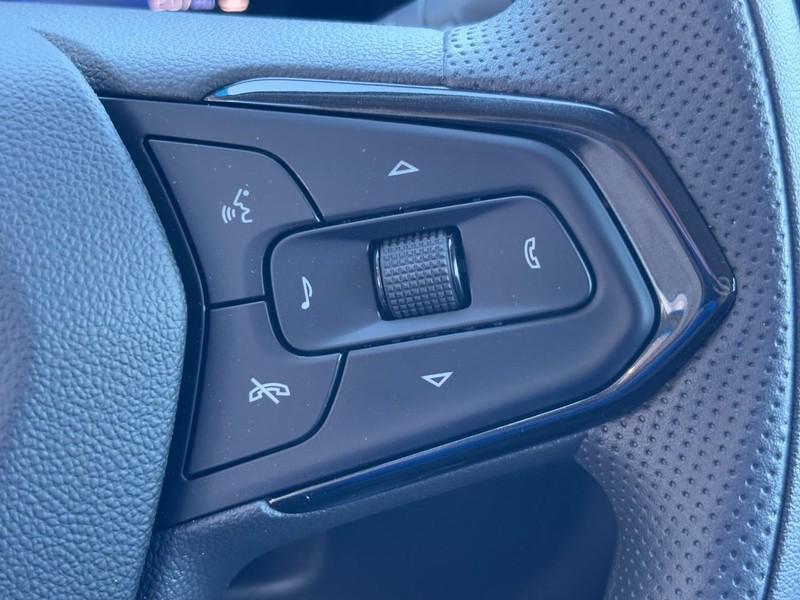 new 2025 Chevrolet Trax car, priced at $22,595