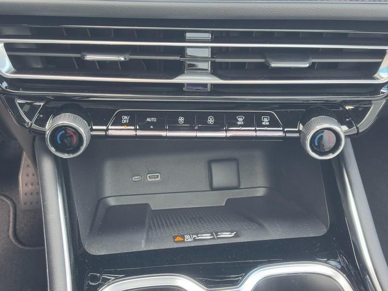 new 2026 Chevrolet Traverse car, priced at $55,890