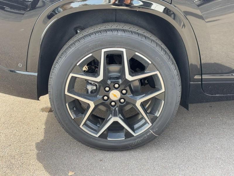 new 2026 Chevrolet Traverse car, priced at $55,890