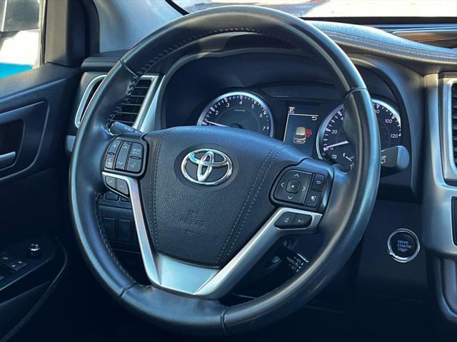 used 2019 Toyota Highlander car, priced at $22,795