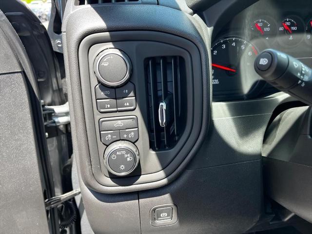 new 2025 Chevrolet Silverado 1500 car, priced at $41,695