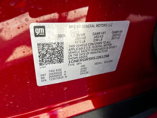 new 2025 Chevrolet Traverse car, priced at $44,475