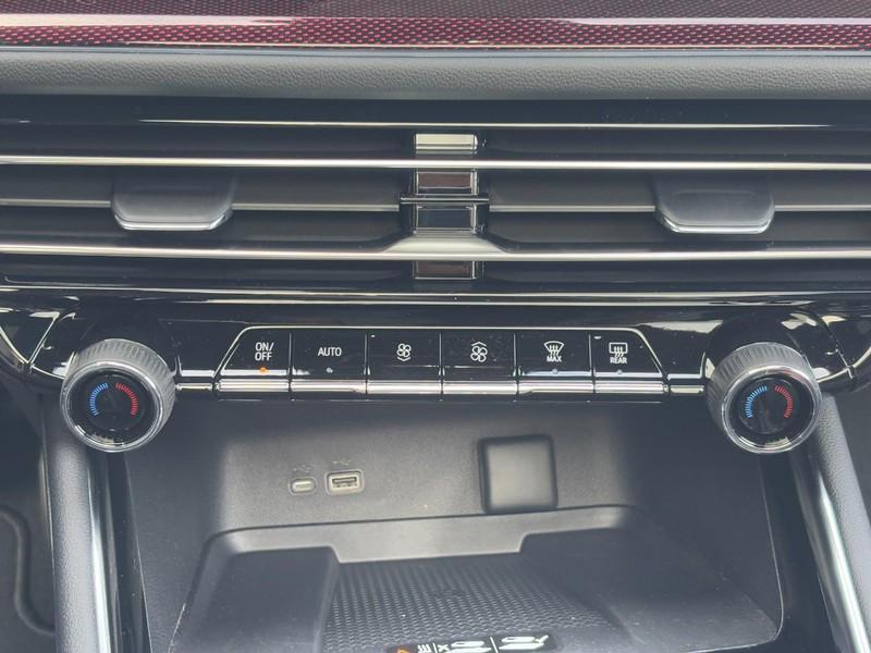 new 2026 Chevrolet Traverse car, priced at $55,895