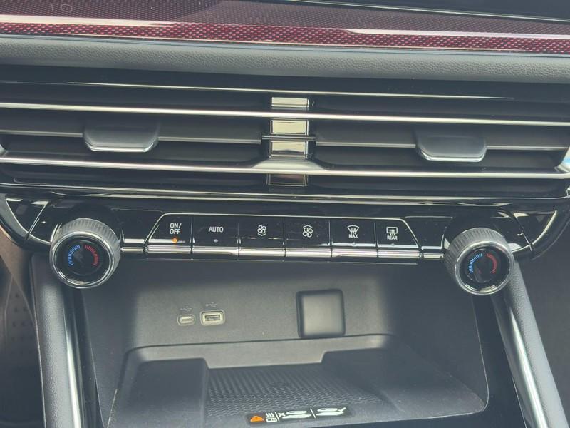 new 2026 Chevrolet Traverse car, priced at $55,895