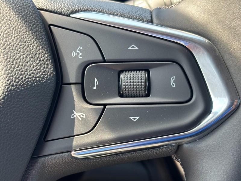 new 2025 Chevrolet Trax car, priced at $24,535