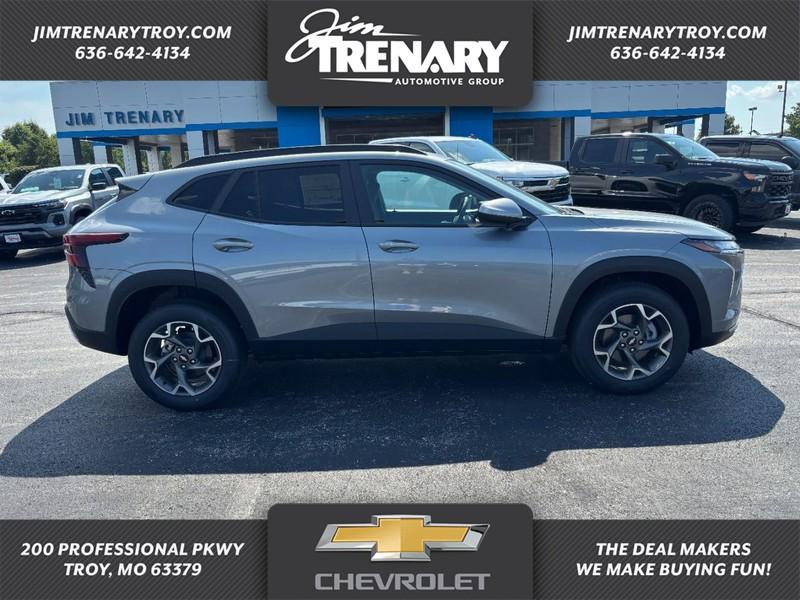 new 2025 Chevrolet Trax car, priced at $24,235