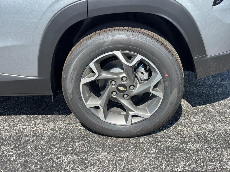 new 2025 Chevrolet Trax car, priced at $24,535