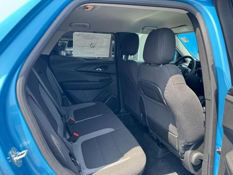 new 2025 Chevrolet TrailBlazer car, priced at $26,095