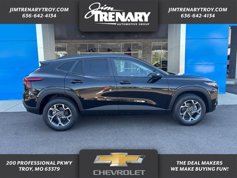 new 2025 Chevrolet Trax car, priced at $23,095