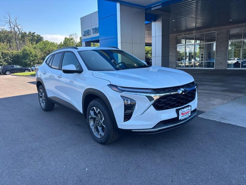 new 2025 Chevrolet Trax car, priced at $24,785