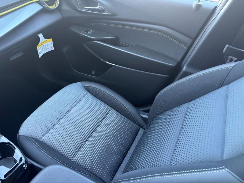 new 2025 Chevrolet Trax car, priced at $24,785
