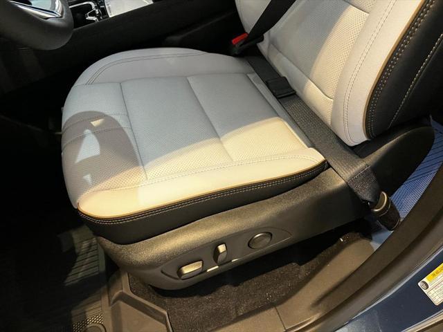 new 2025 Chevrolet Traverse car, priced at $55,220