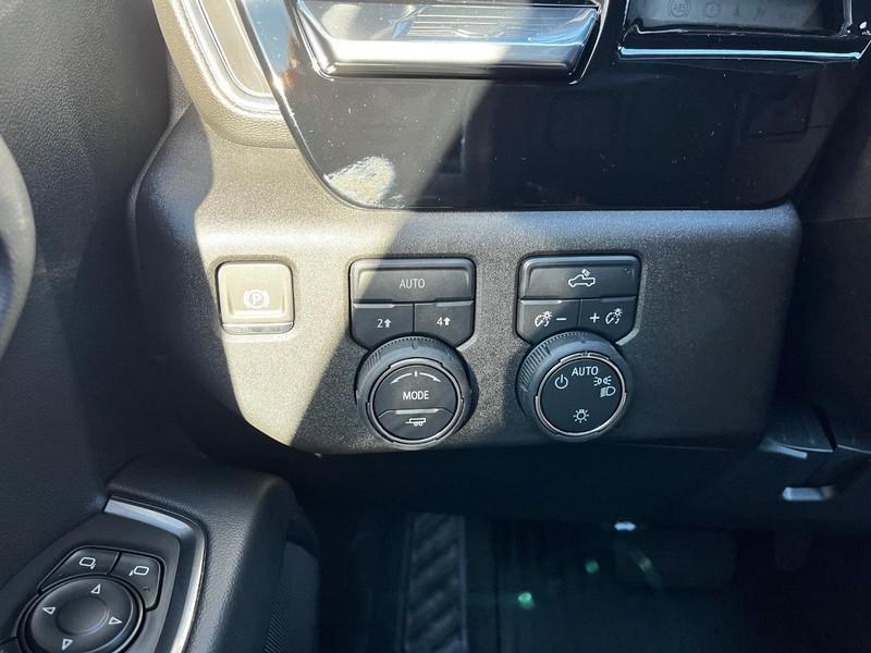 new 2025 Chevrolet Silverado 1500 car, priced at $50,450