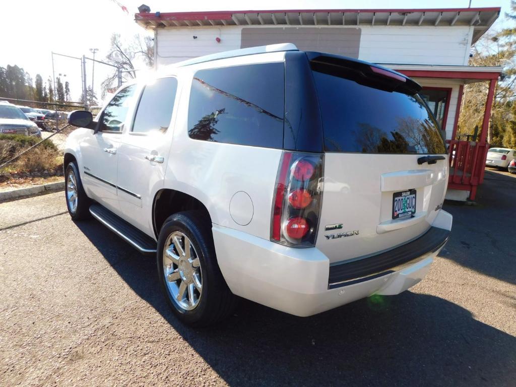 used 2010 GMC Yukon car, priced at $10,795