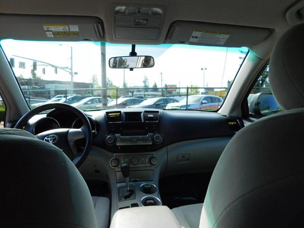 used 2010 Toyota Highlander car, priced at $8,995