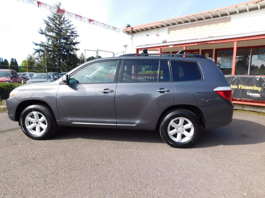 used 2010 Toyota Highlander car, priced at $8,995