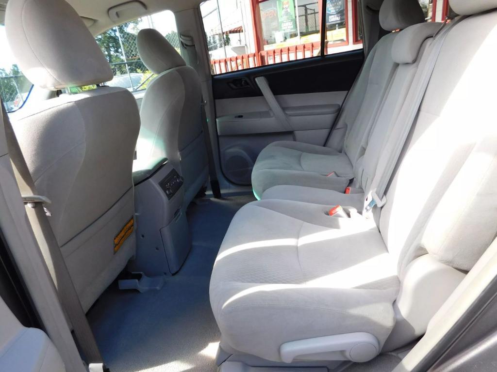 used 2010 Toyota Highlander car, priced at $8,995