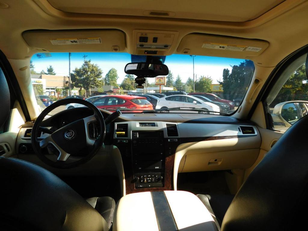 used 2007 Cadillac Escalade ESV car, priced at $5,995
