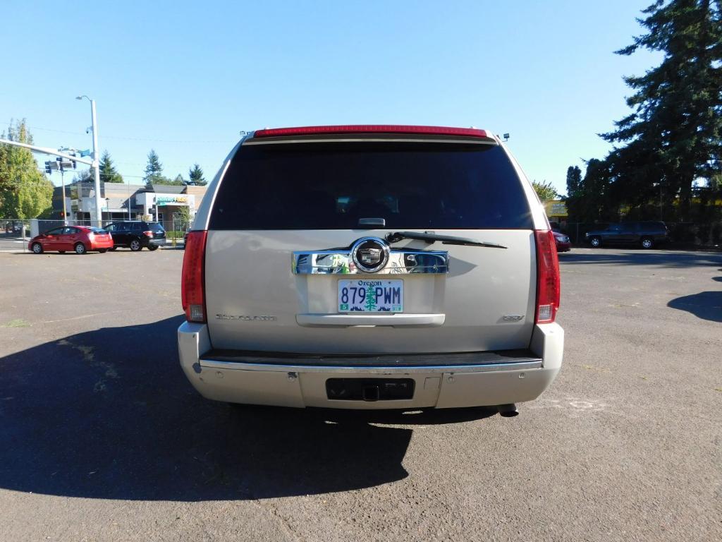 used 2007 Cadillac Escalade ESV car, priced at $5,995