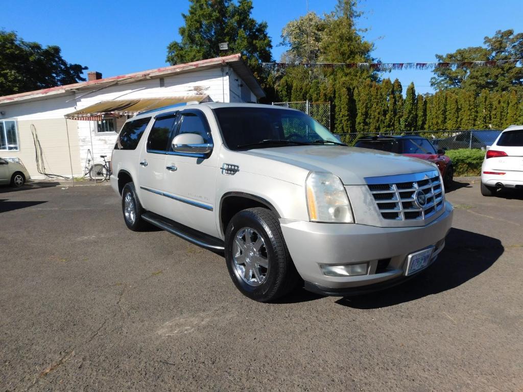 used 2007 Cadillac Escalade ESV car, priced at $5,995