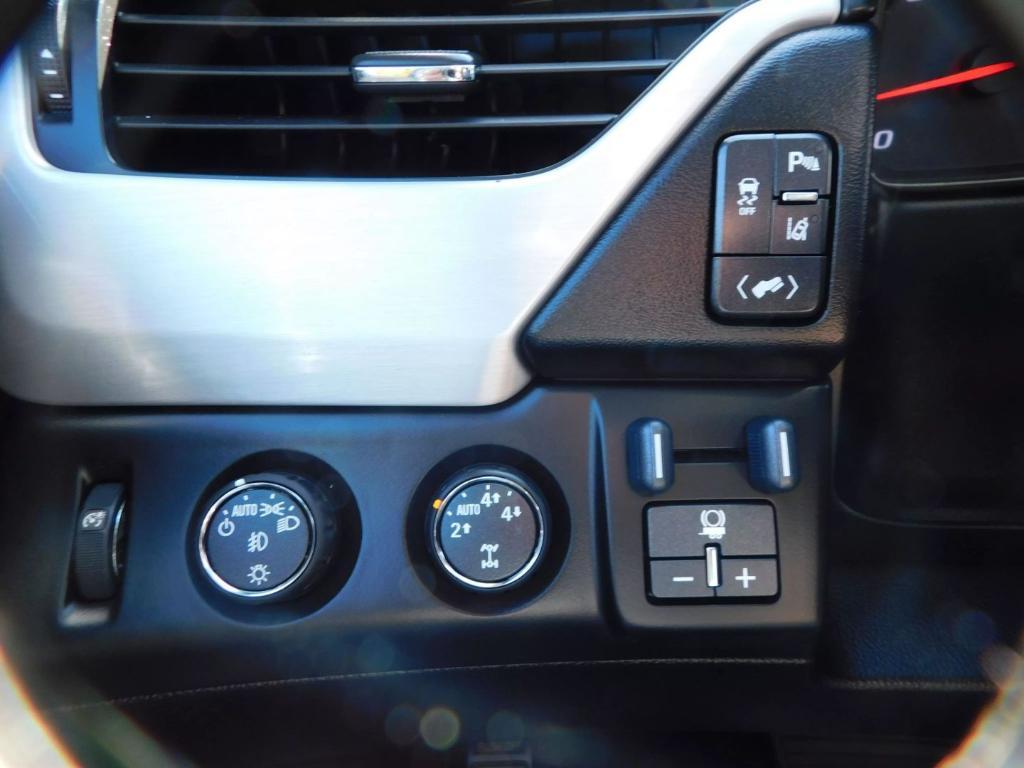 used 2015 GMC Yukon car, priced at $16,995