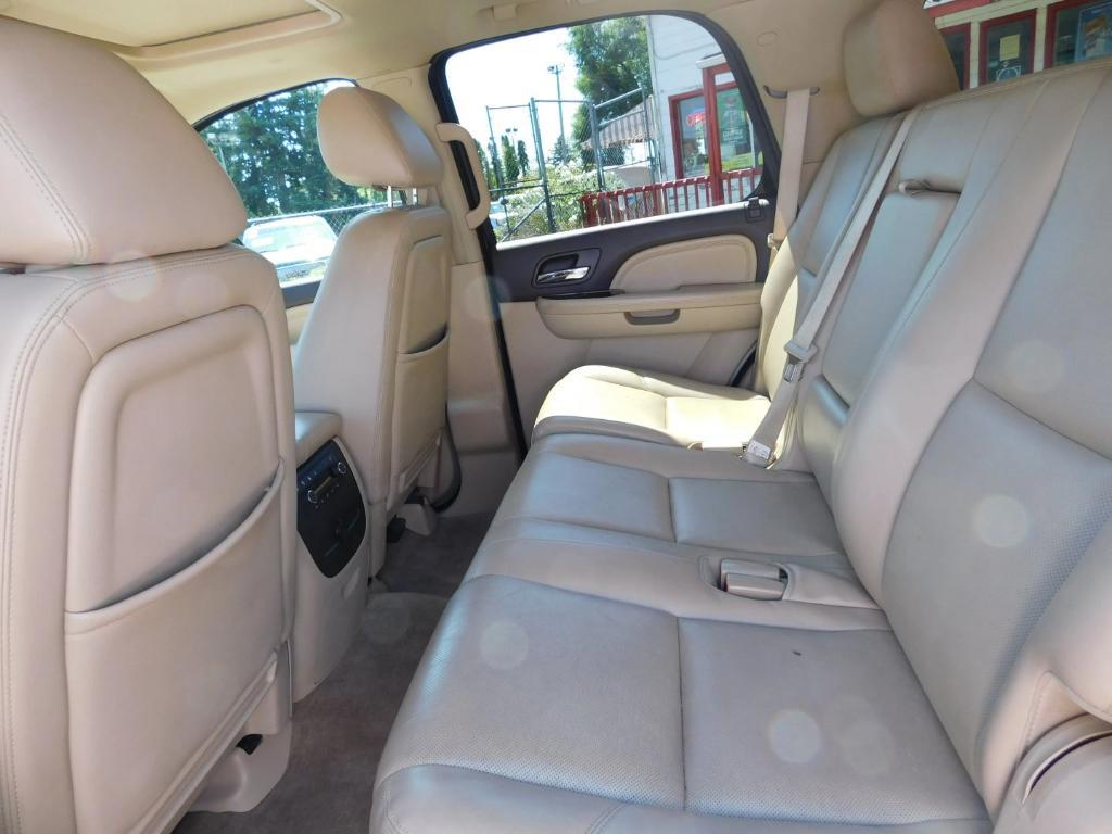 used 2013 GMC Yukon car, priced at $10,995