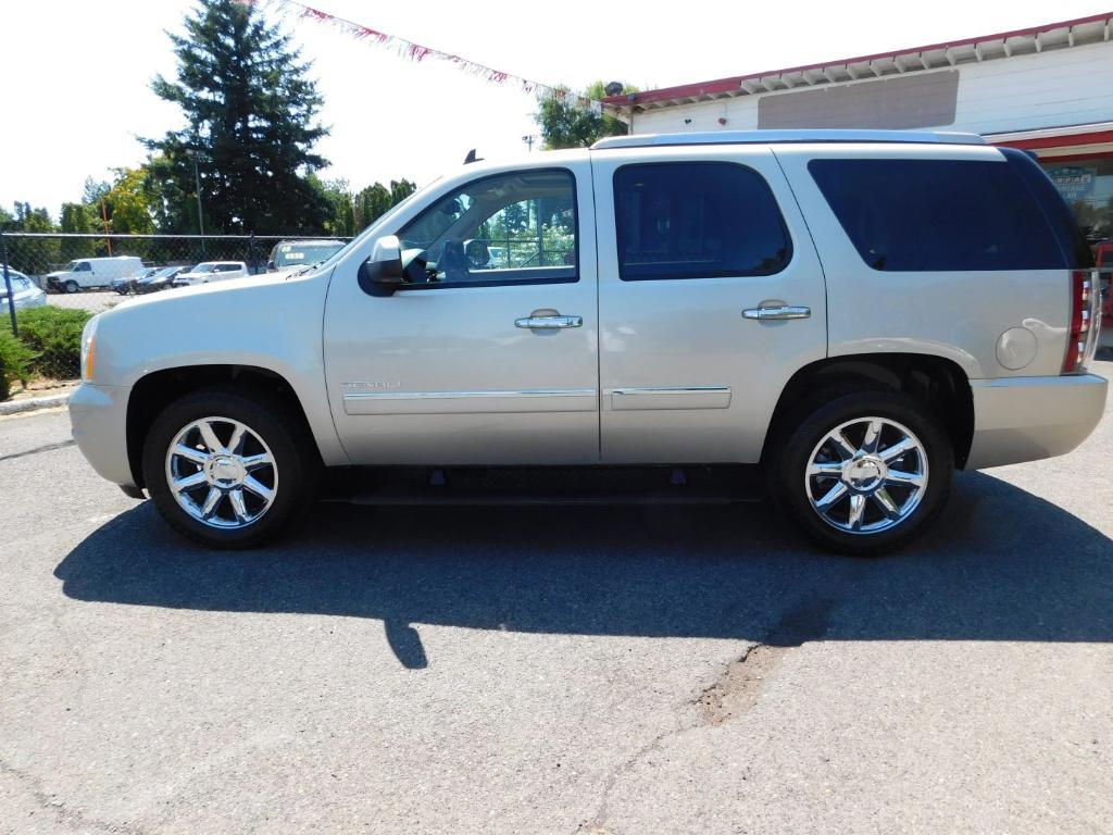 used 2013 GMC Yukon car, priced at $10,995