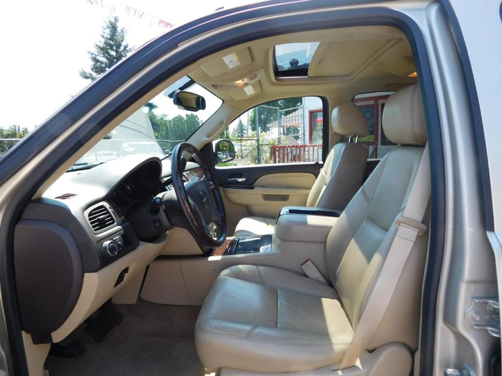used 2013 GMC Yukon car, priced at $10,995