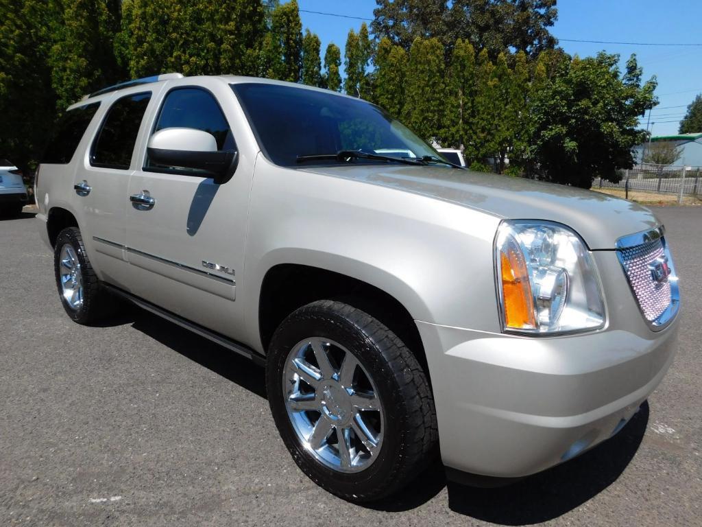 used 2013 GMC Yukon car, priced at $10,995